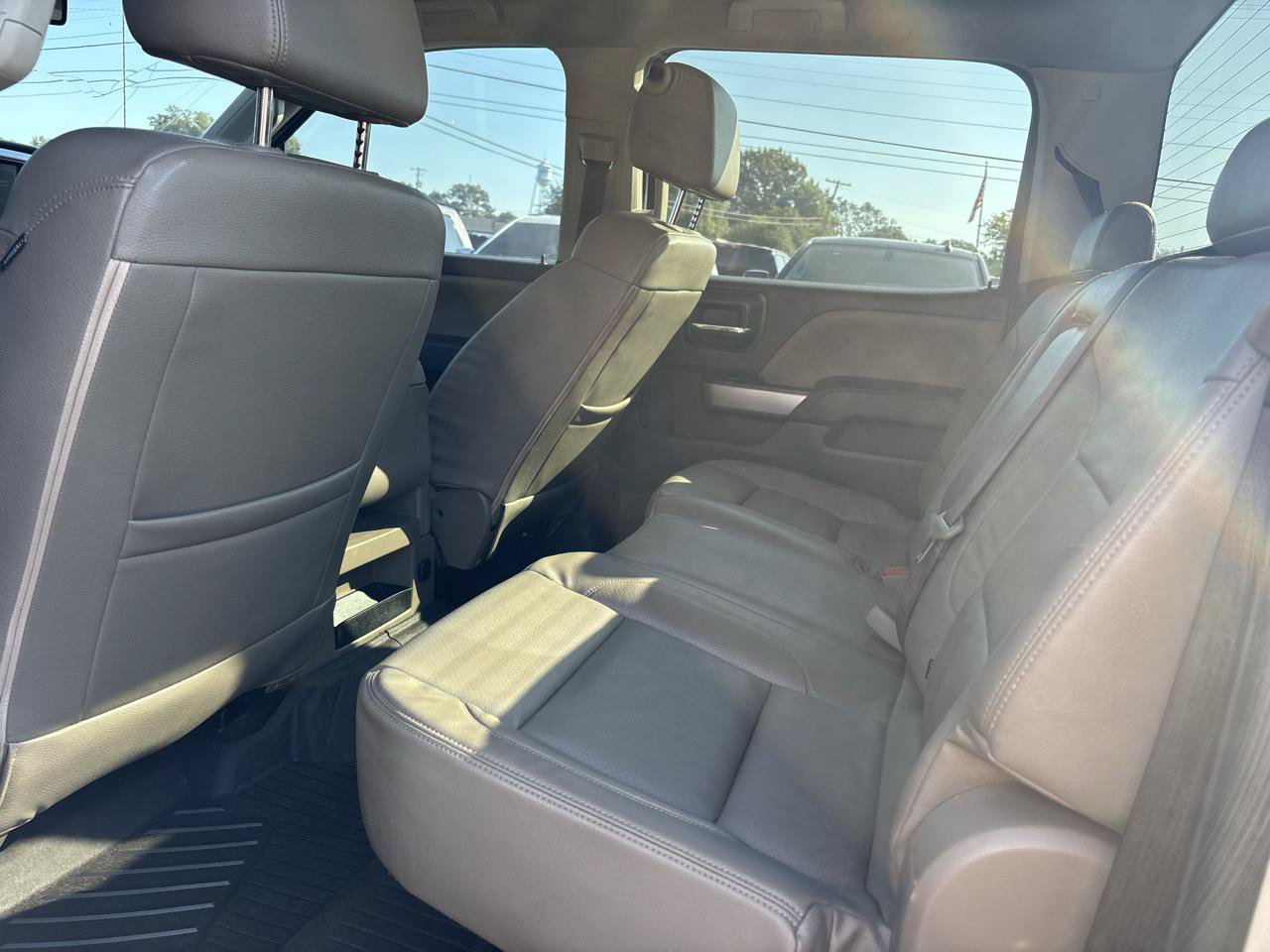 Used 2018 Chevrolet Silverado 1500 LT w/ All Star Edition AWD/4WD image 10