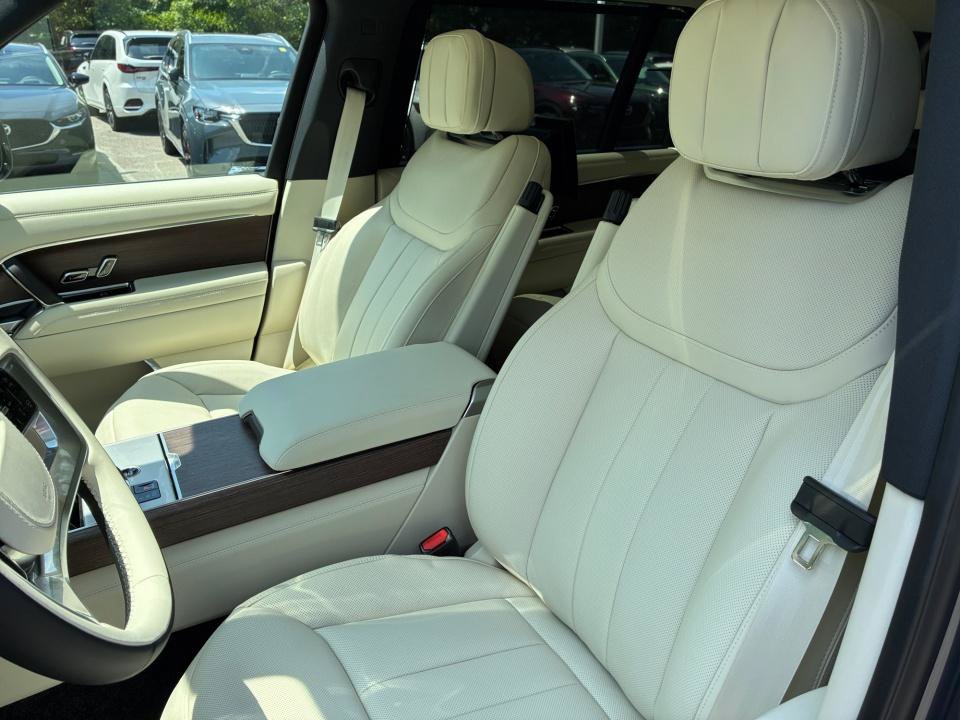 New 2026 Land Rover Range Rover Long Wheelbase SE AWD/4WD image 30
