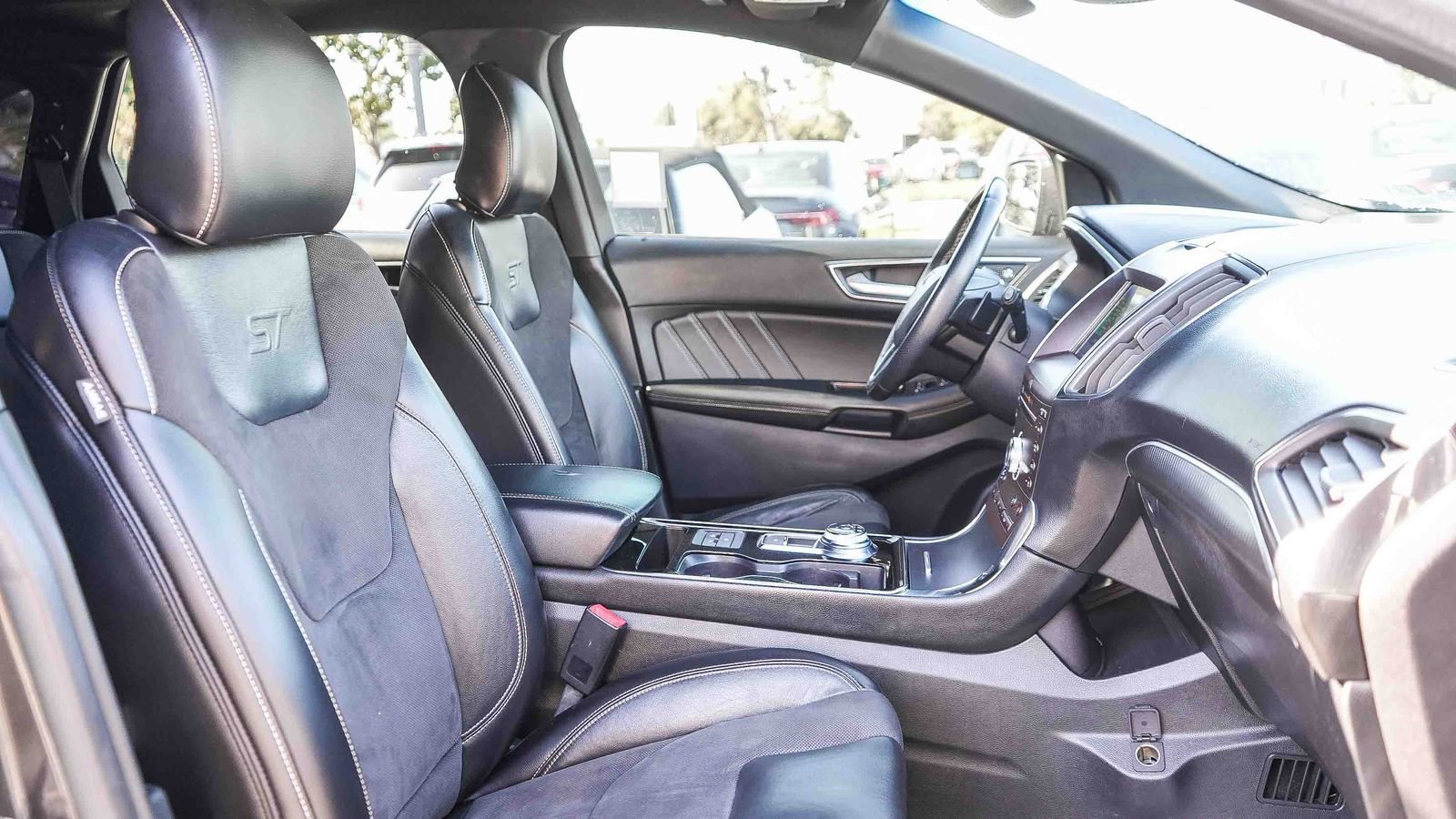 Used 2019 Ford Edge ST w/ Equipment Group 401A AWD/4WD image 16