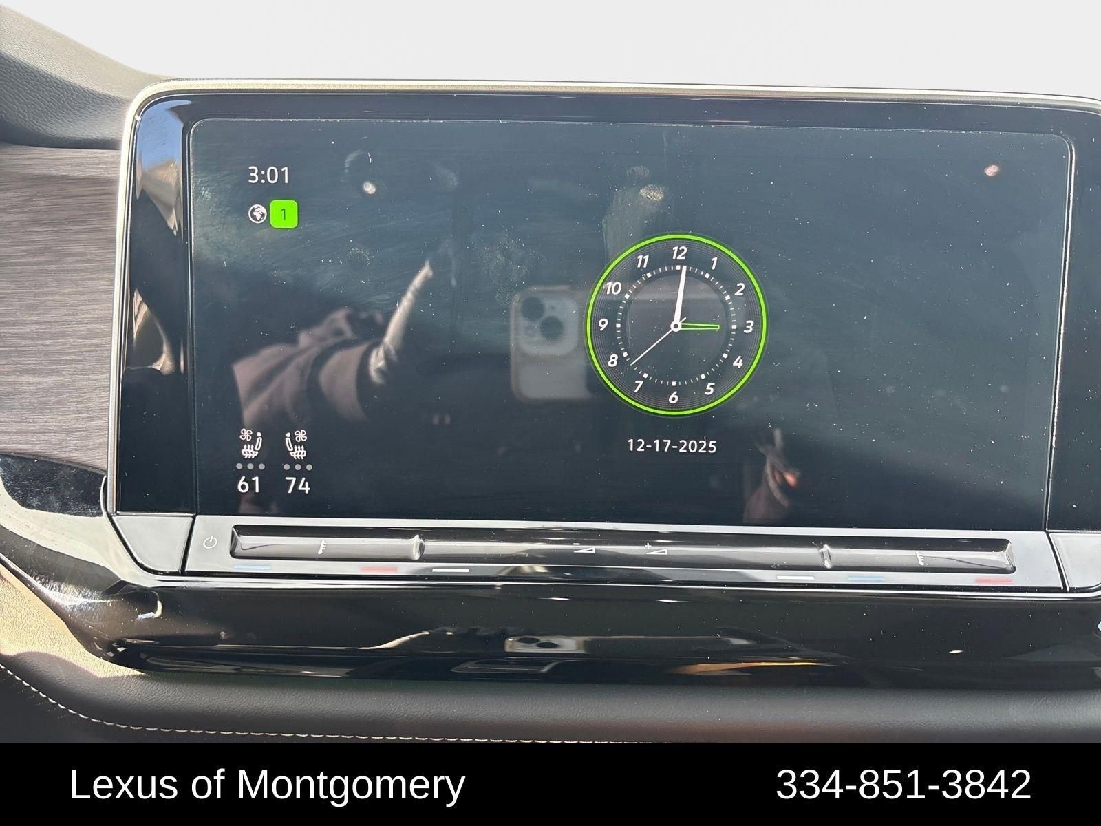 Used 2025 Volkswagen Atlas SEL Premium R-Line image 19