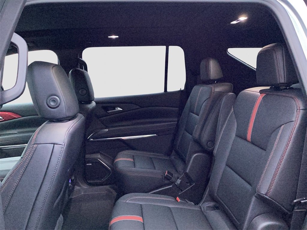 New 2026 Chevrolet Traverse RS w/ LPO, Floor Liner Package image 13