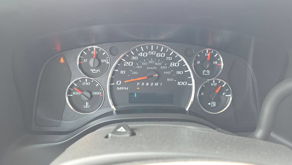 Used 2024 Chevrolet Express 2500 w/ Driver Convenience Package RWD image 17
