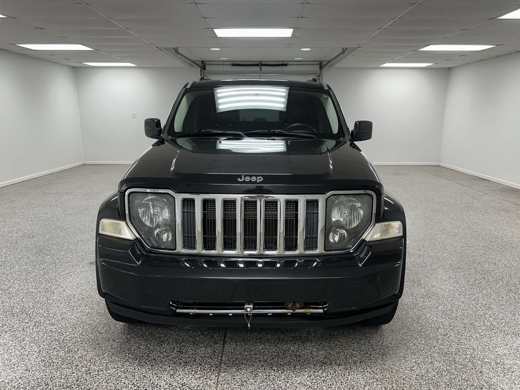 Used 2012 Jeep Liberty Limited Jet AWD/4WD image 3