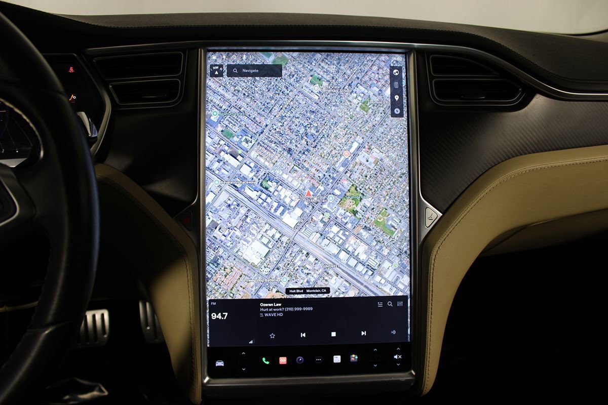 Used 2013 Tesla Model S Performance RWD image 6