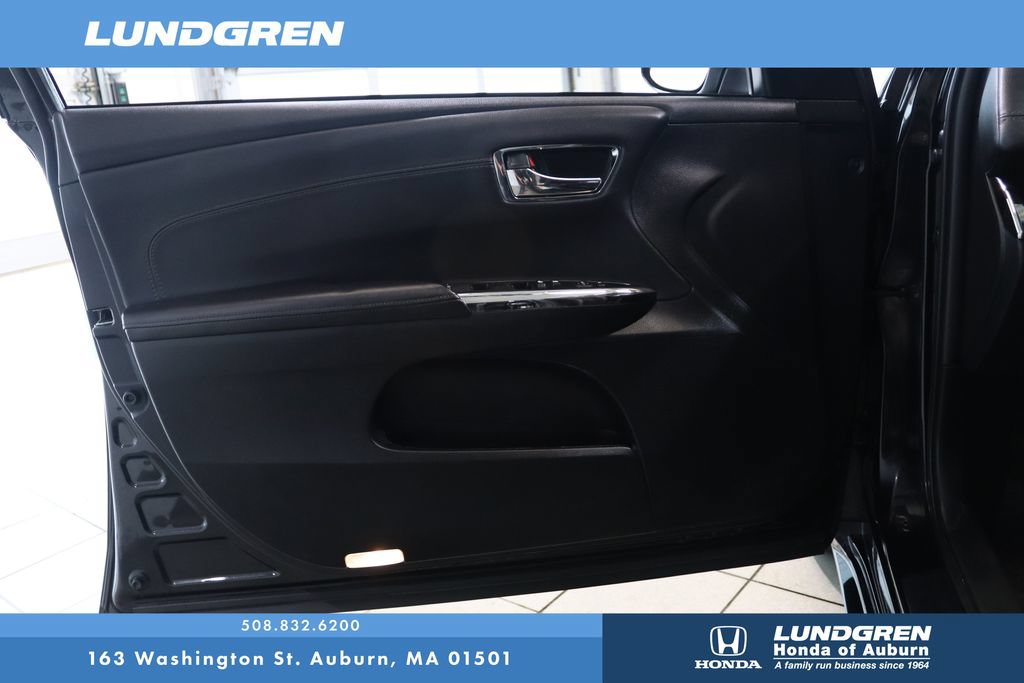 Used 2015 Toyota Avalon XLE FWD image 9
