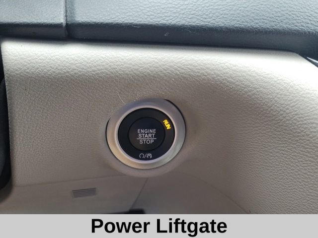 Used 2023 Chrysler Voyager LX FWD image 7