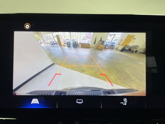 Used 2023 Chevrolet Colorado Z71 w/ Advanced Trailering Package image 17