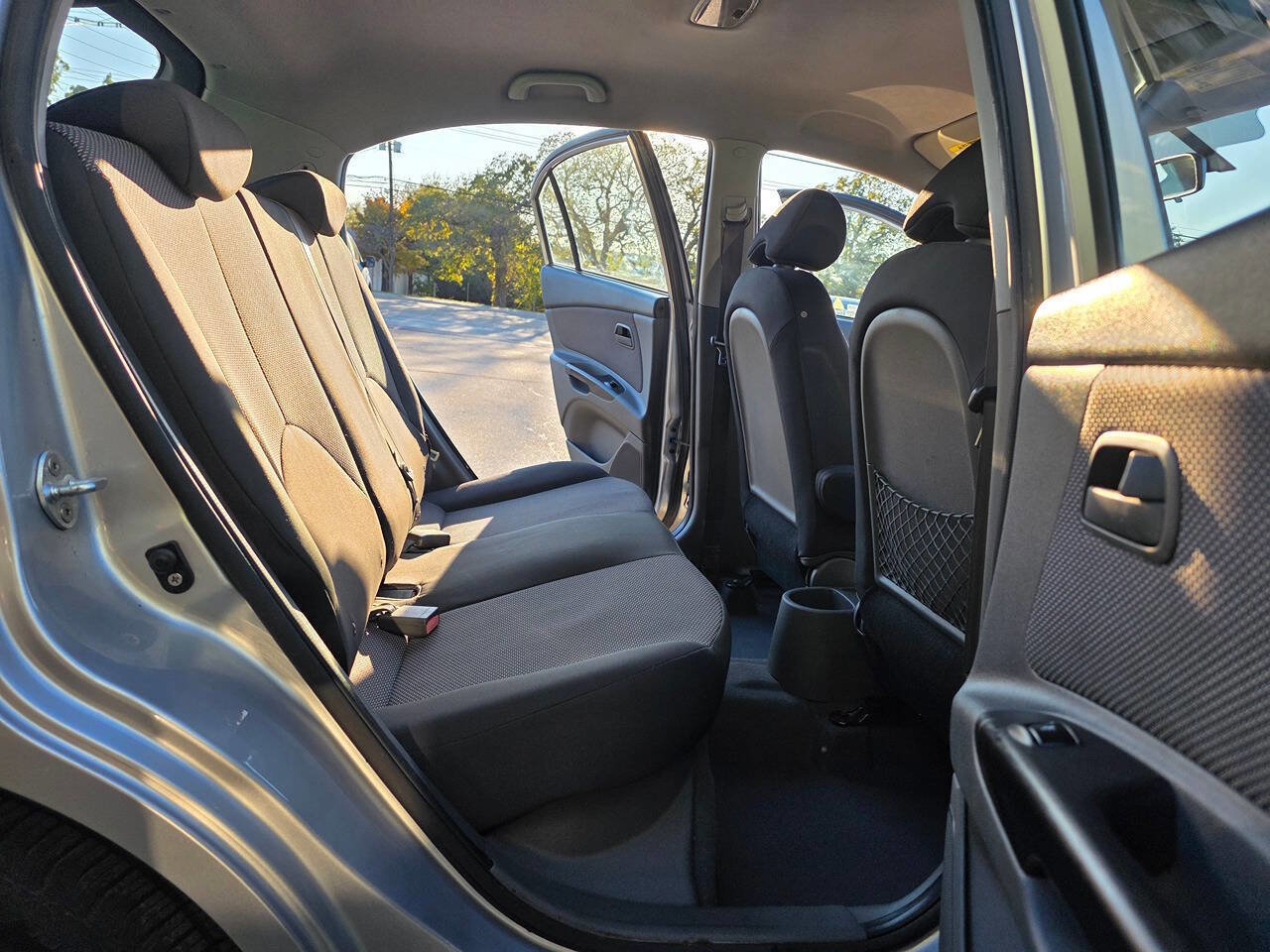 Used 2010 Kia Rio5 w/ Value Pkg image 18