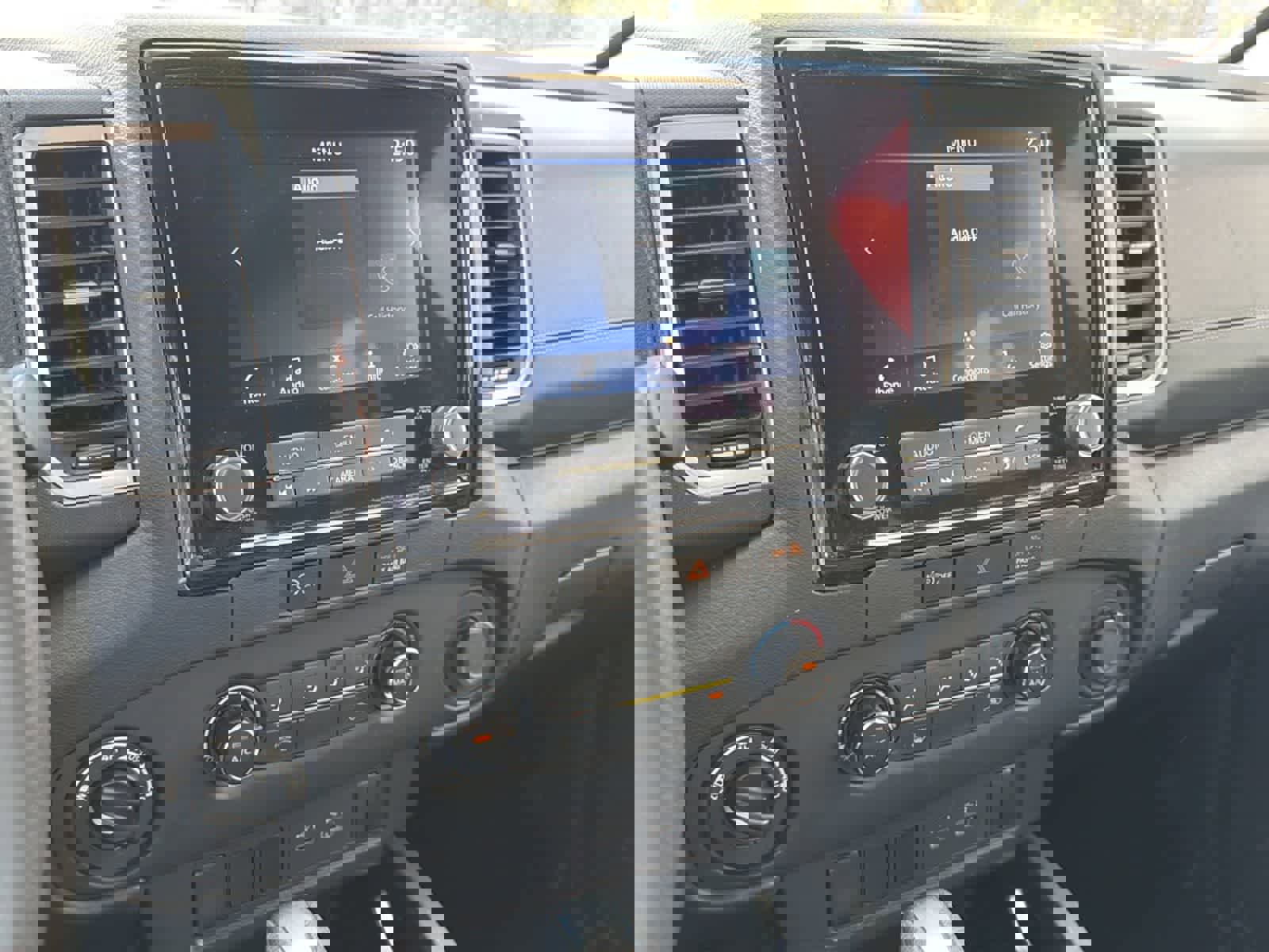 Used 2024 Nissan Frontier SV image 14