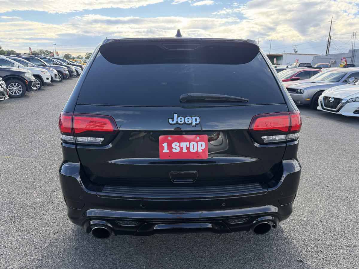 Used 2014 Jeep Grand Cherokee SRT8 w/ Luxury Group II AWD/4WD image 4