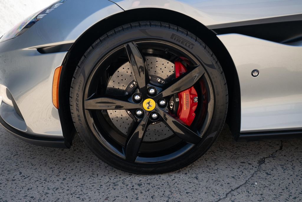 Certified 2022 Ferrari Portofino M image 18