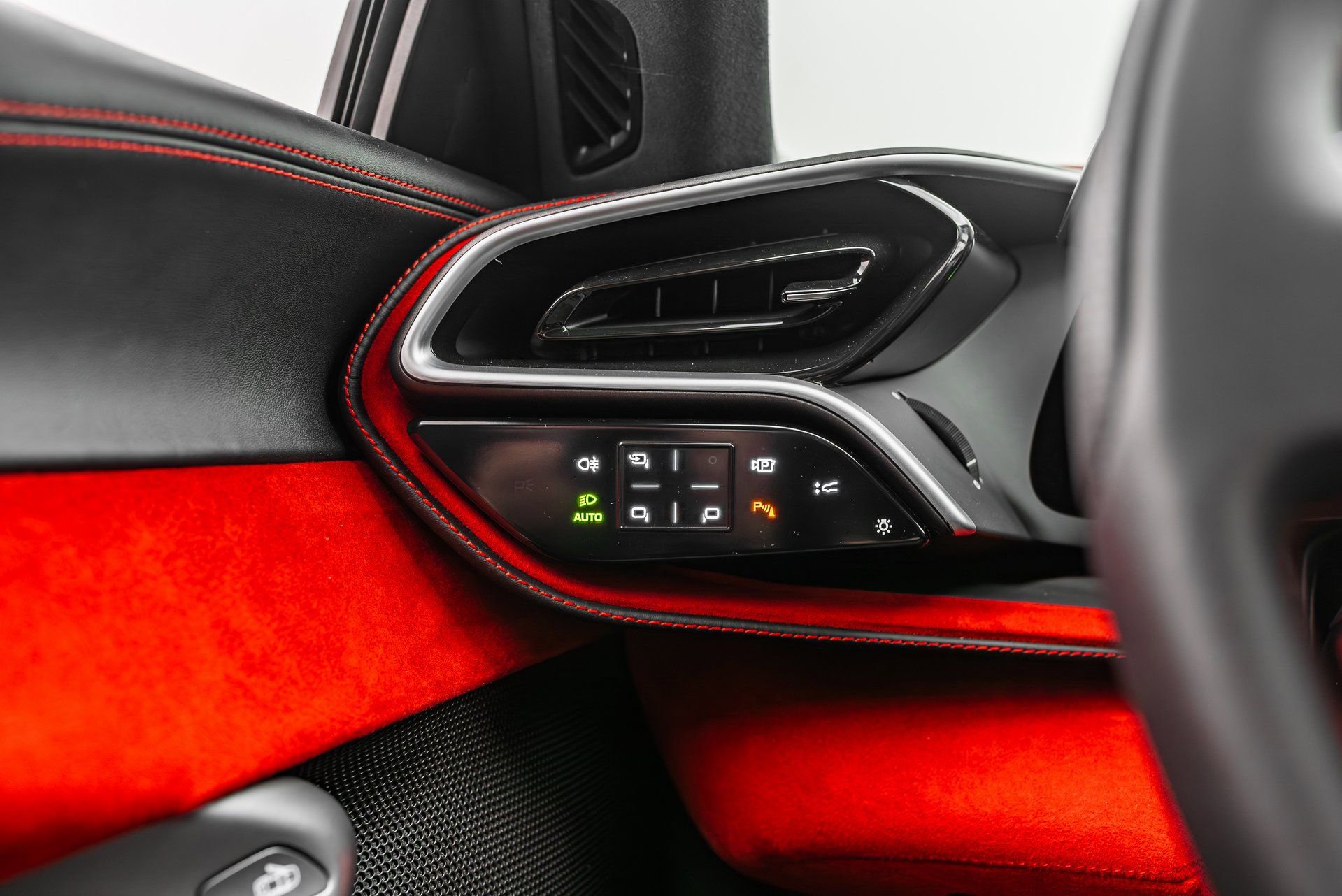 Certified 2023 Ferrari 296 GTB image 33