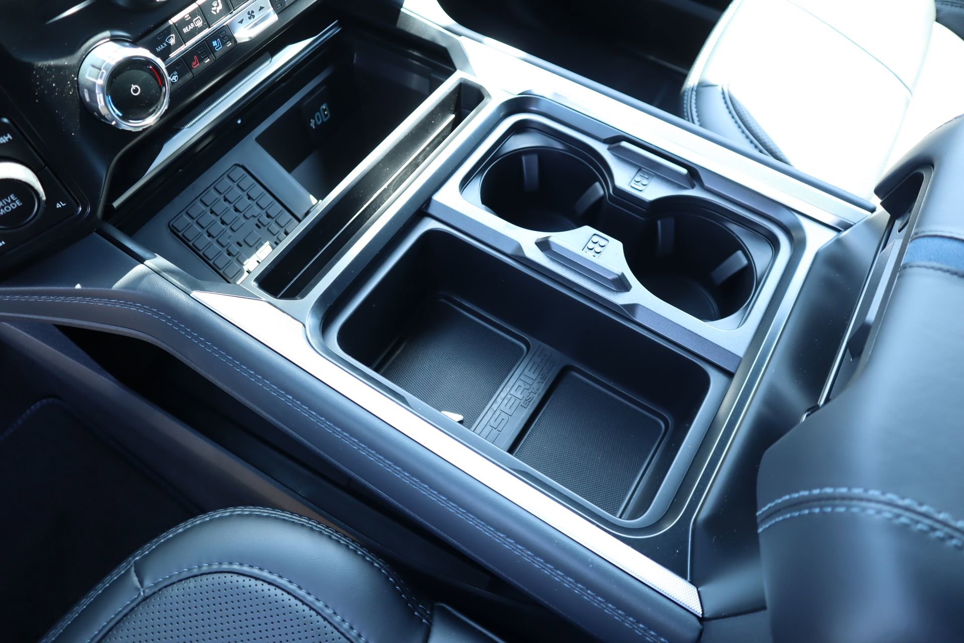 New 2026 Ford F250 Platinum image 9