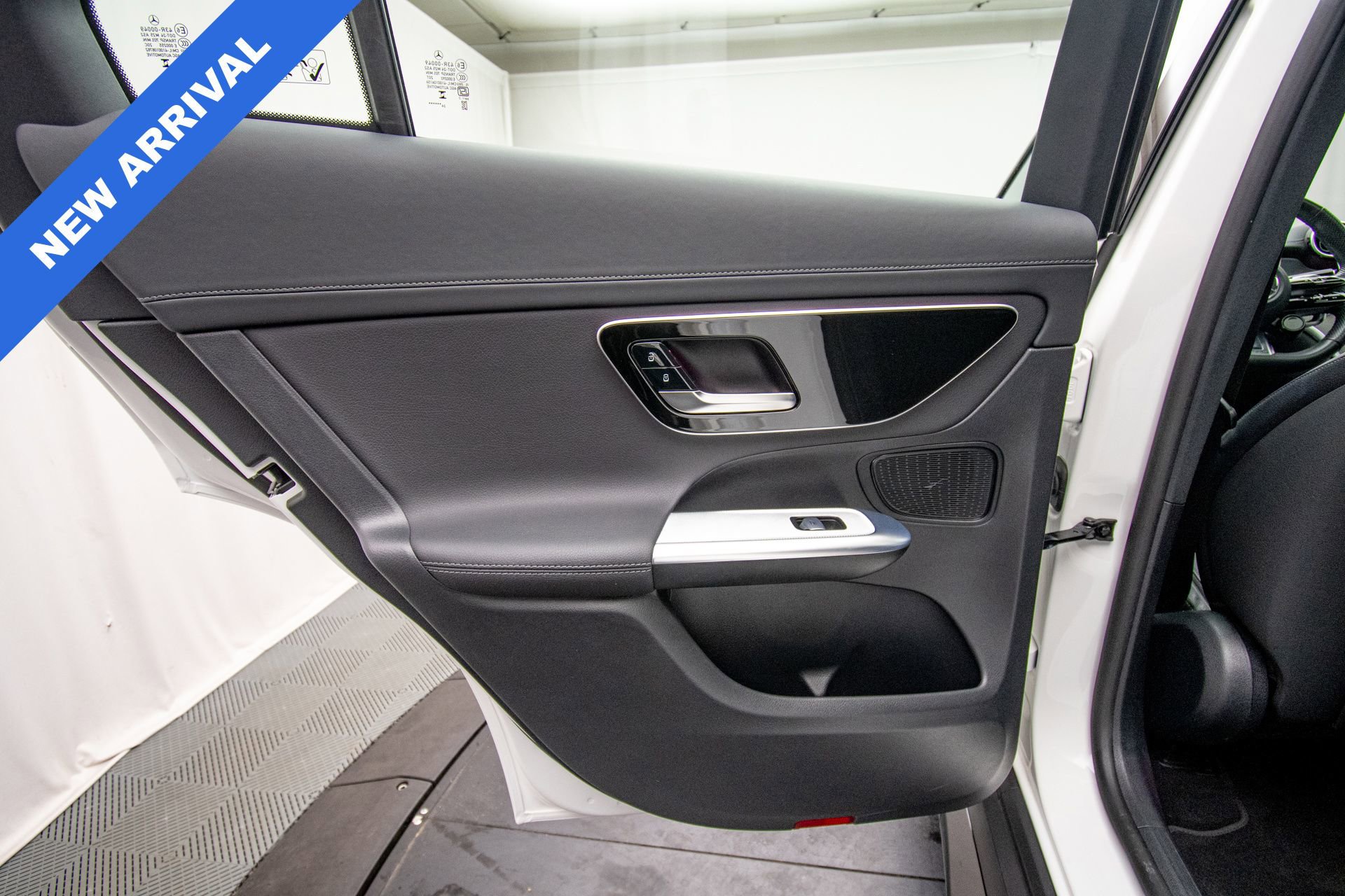Used 2025 Mercedes-Benz GLC 43 AMG 4MATIC image 33