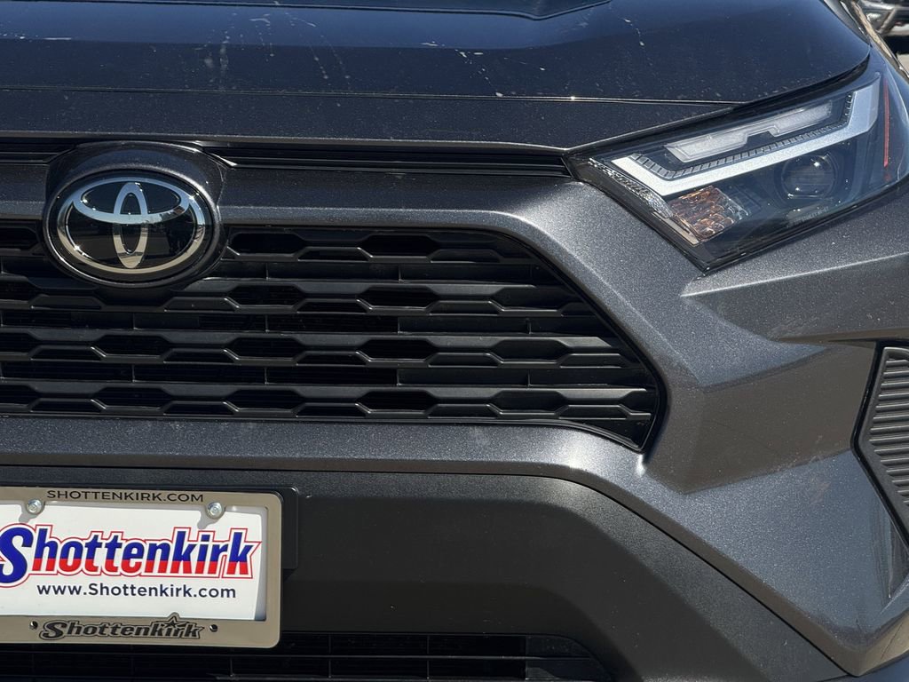 Used 2024 Toyota RAV4 XLE image 8