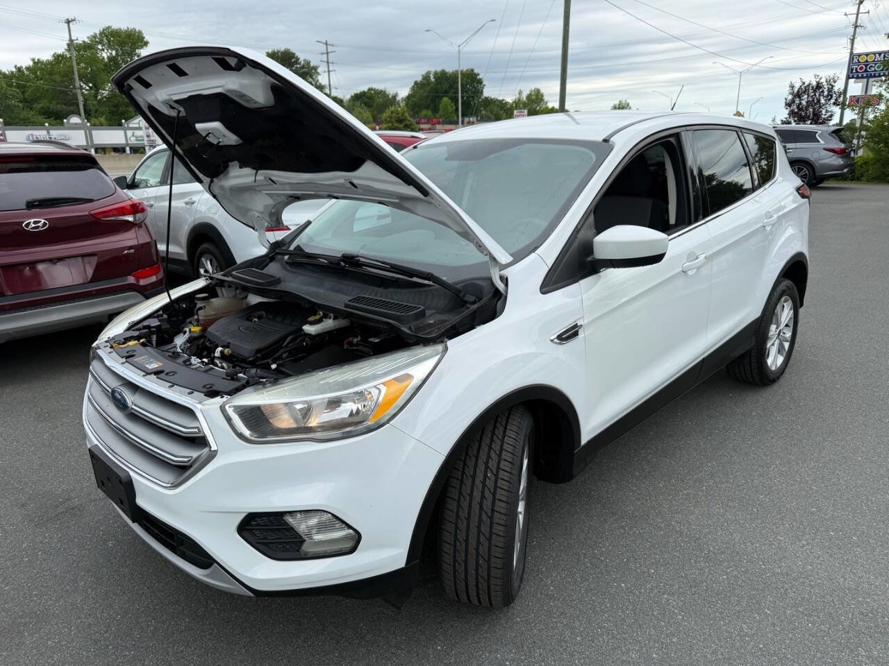 Used 2017 Ford Escape SE FWD image 21