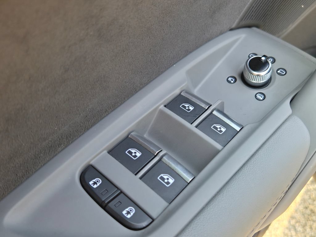 Used 2024 Audi SQ5 Premium Plus AWD/4WD image 15