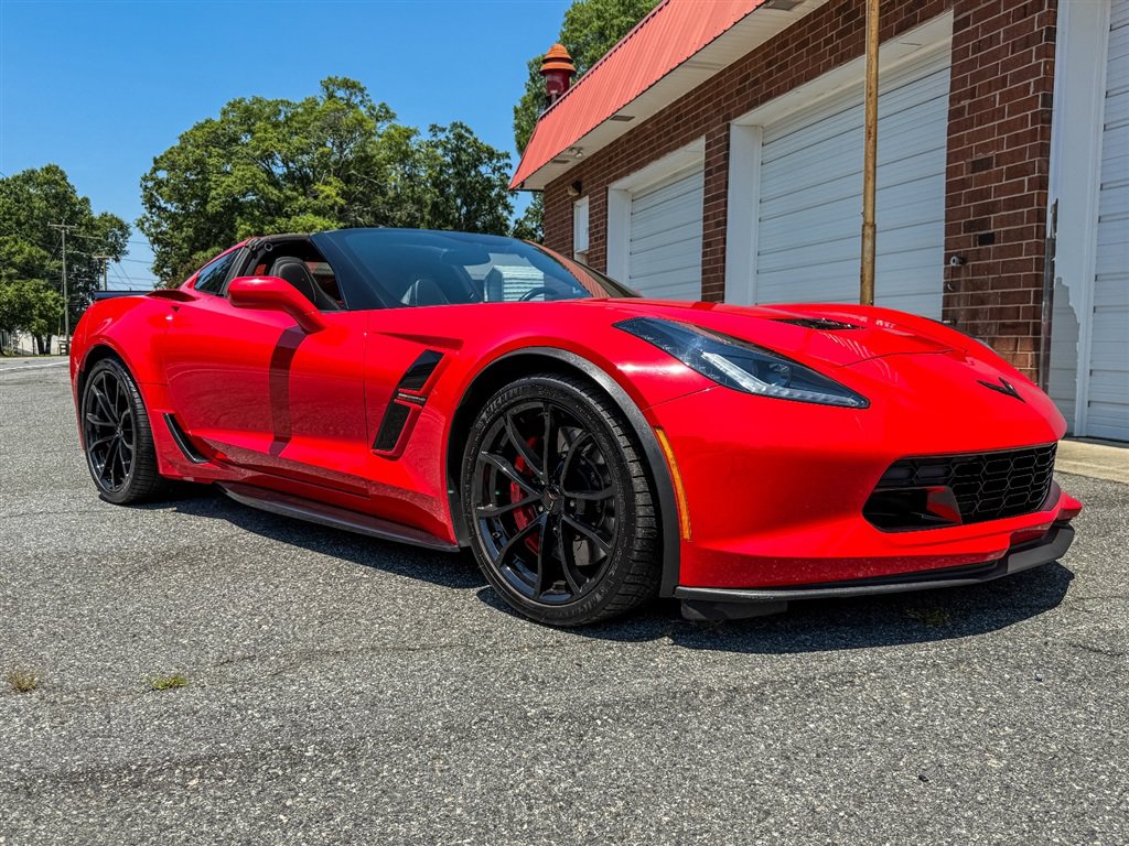Used 2019 Chevrolet Corvette Grand Sport w/ Carbon Flash Badge Package RWD image 29