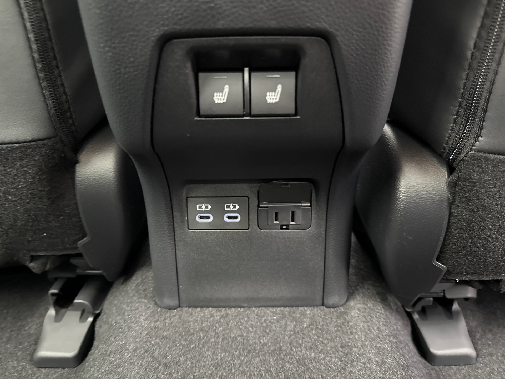 New 2026 Toyota Prius Plug-In Hybrid FWD image 15