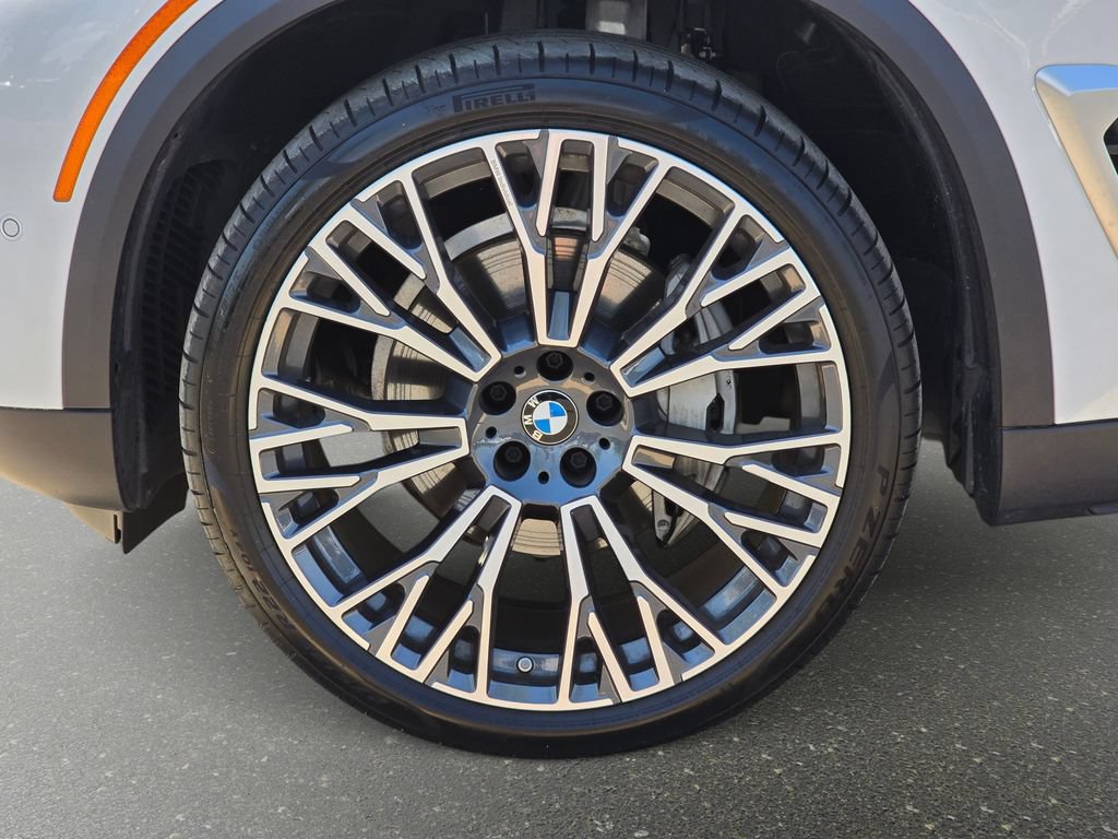 Used 2025 BMW X5 xDrive40i AWD/4WD image 39