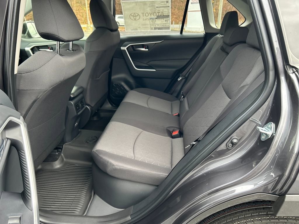 New 2025 Toyota RAV4 XLE image 27
