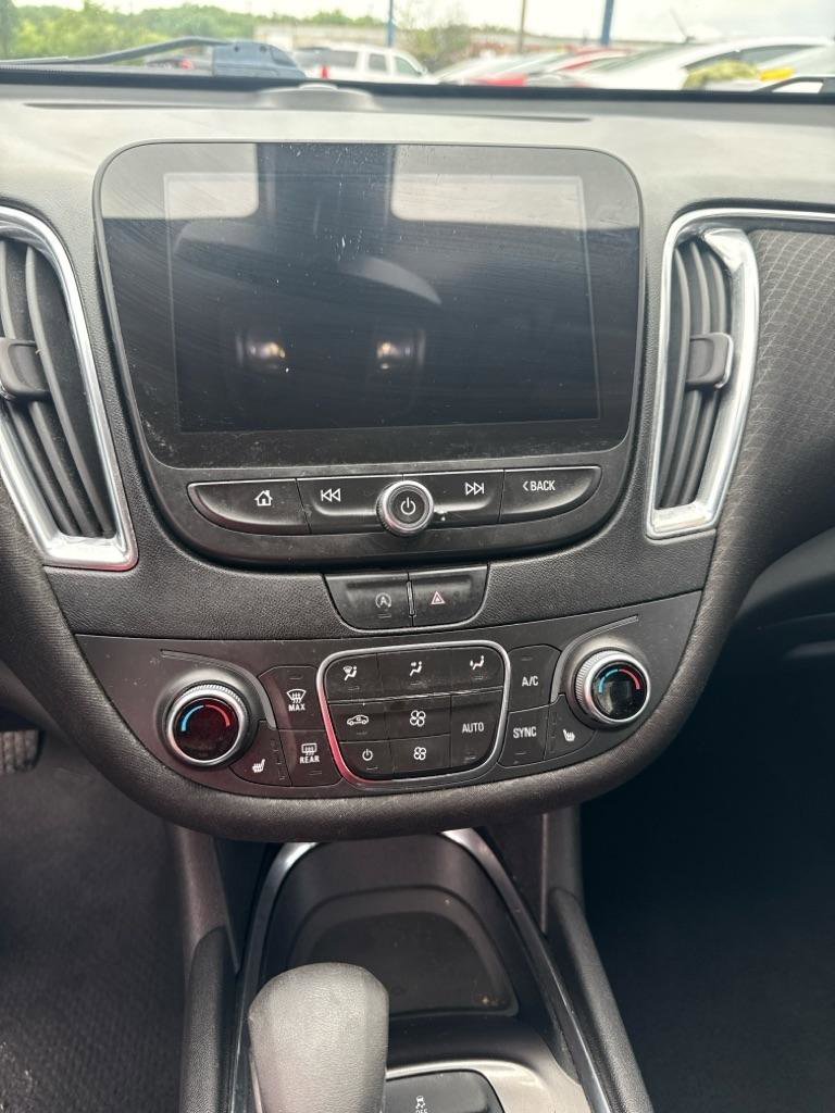 Used 2021 Chevrolet Malibu LT image 8