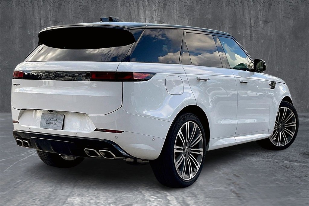 Used 2025 Land Rover Range Rover Sport Dynamic SE image 6