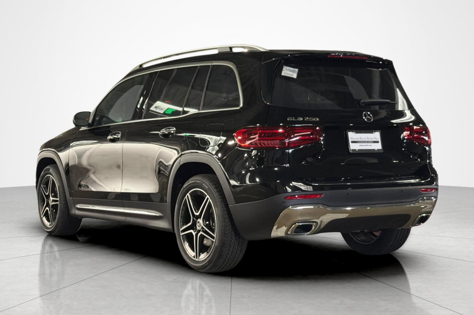 New 2026 Mercedes-Benz GLB 250 image 3