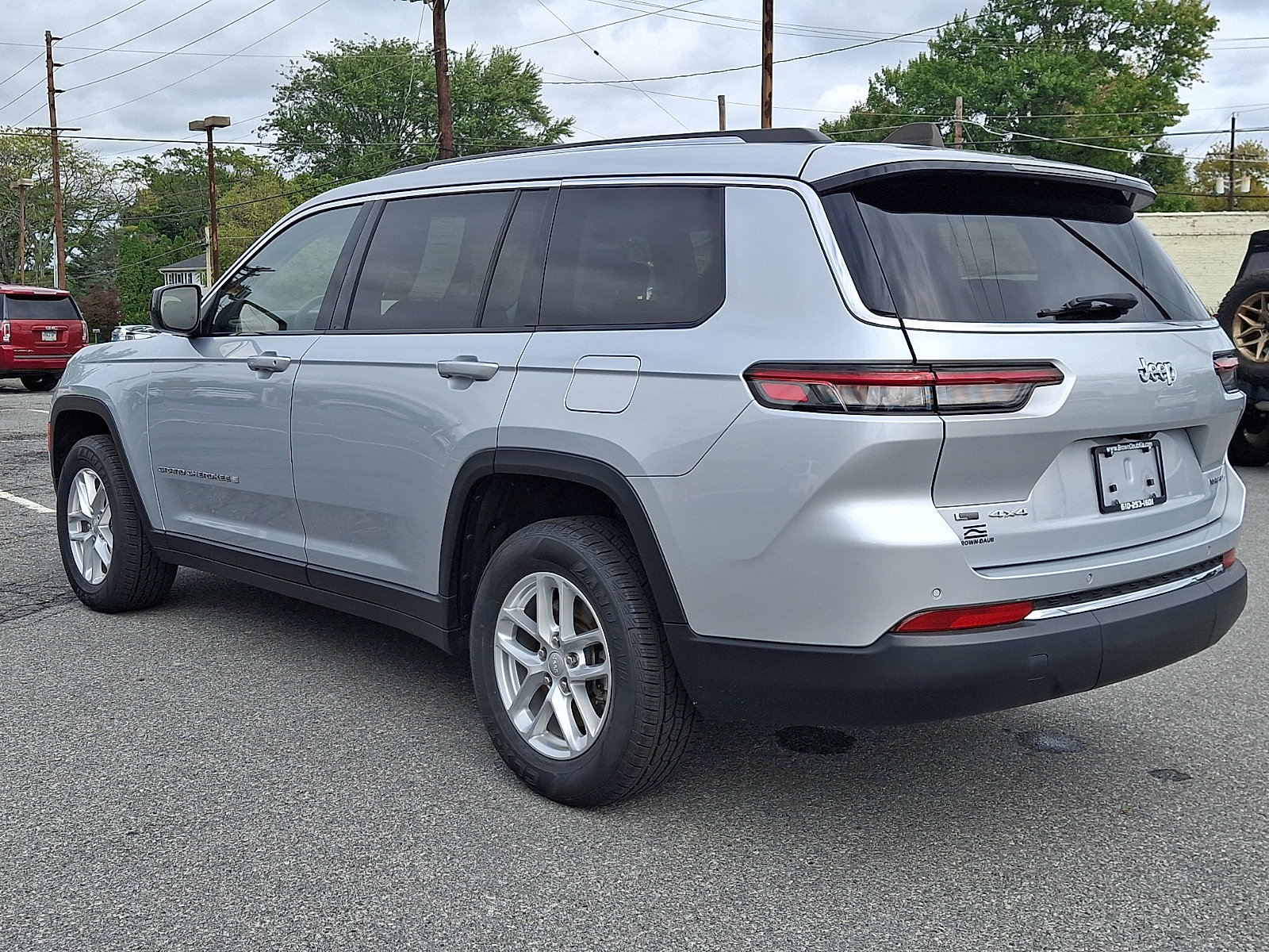 Used 2023 Jeep Grand Cherokee L Laredo w/ Luxury Tech Group I AWD/4WD image 4