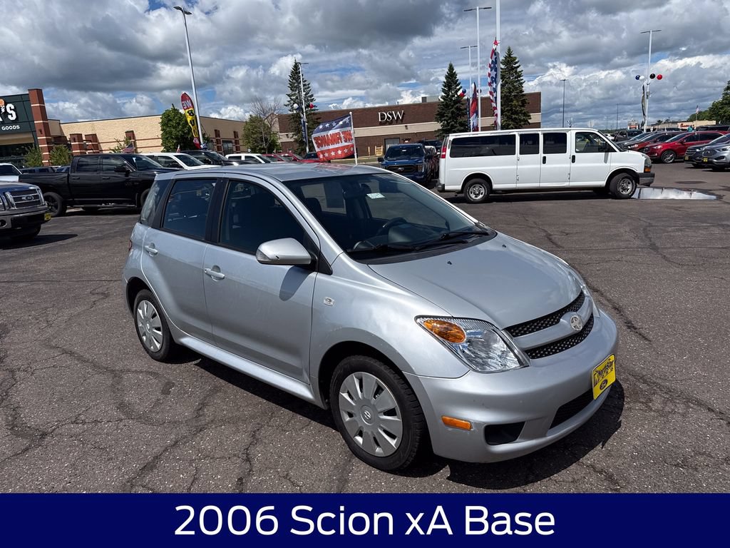 Used 2006 Scion xA FWD image 4