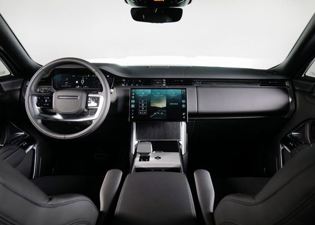 New 2026 Land Rover Range Rover SE image 4