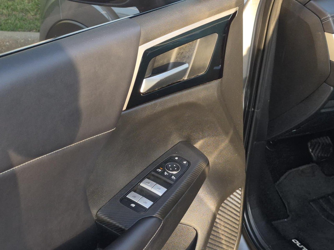 Used 2023 Mitsubishi Outlander SE AWD/4WD image 14