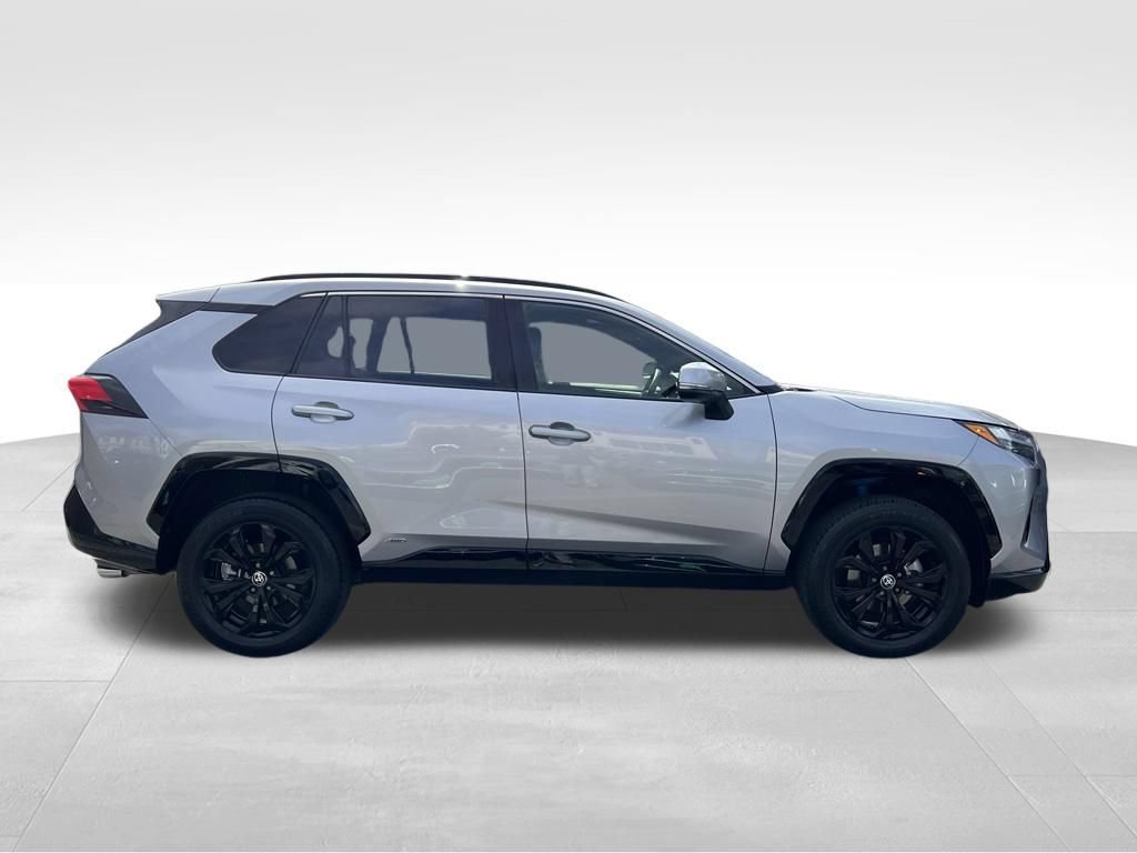 Used 2023 Toyota RAV4 SE w/ Convenience Package AWD/4WD image 6