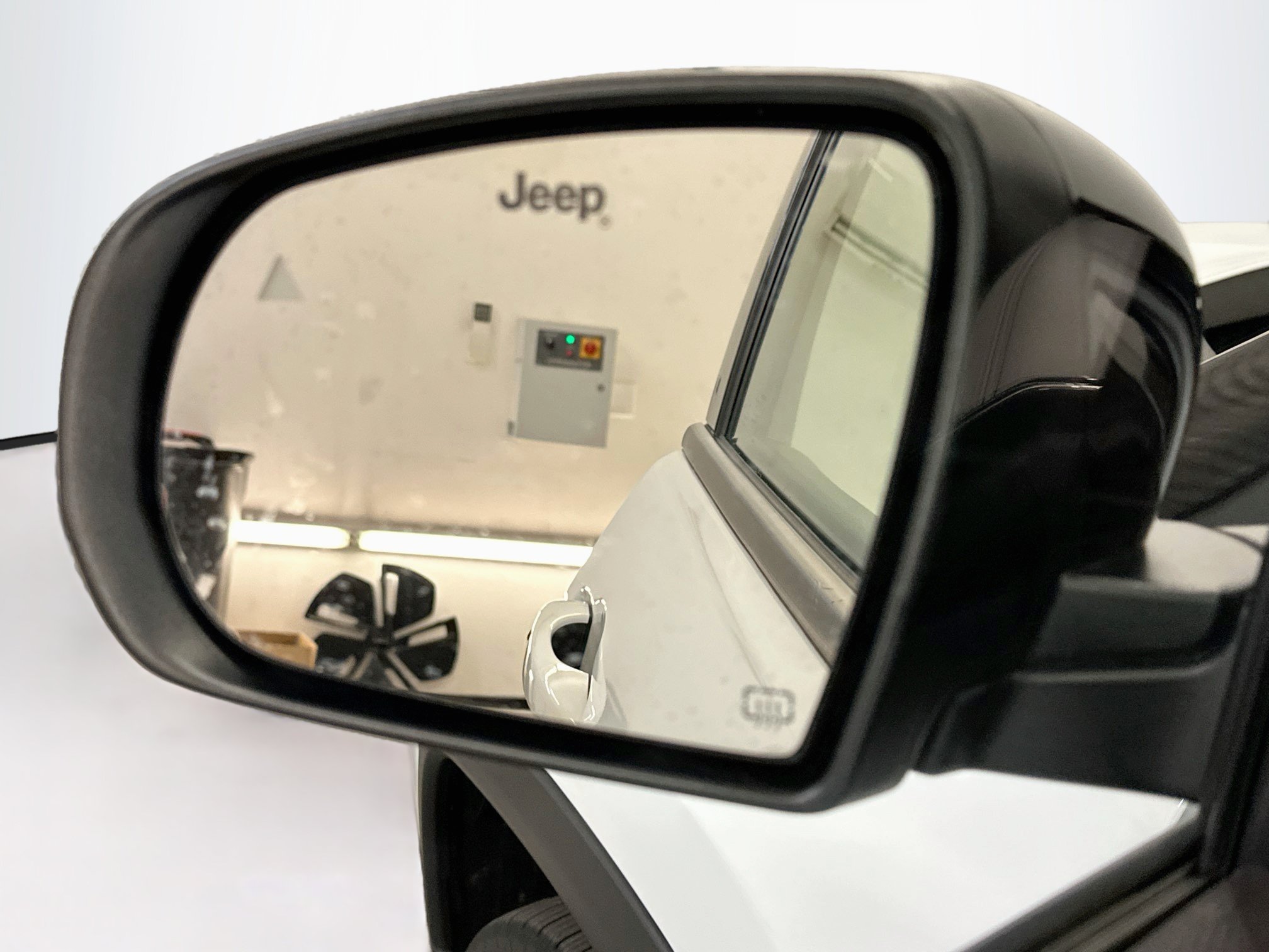 Used 2022 Jeep Compass Limited AWD/4WD image 16