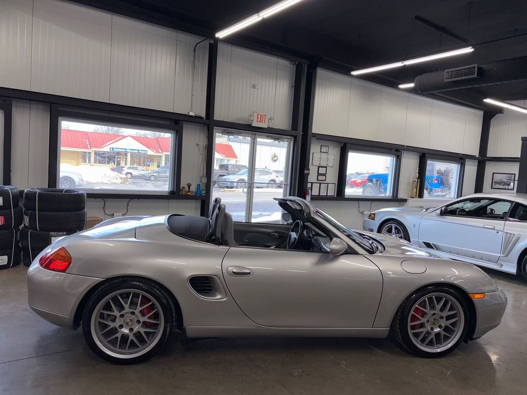 Used 2000 Porsche Boxster S image 17