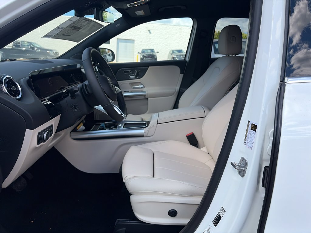 New 2026 Mercedes-Benz GLA 250 4MATIC image 9