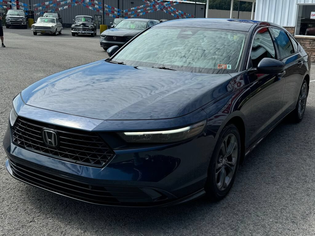 Used 2023 Honda Accord EX-L image 3