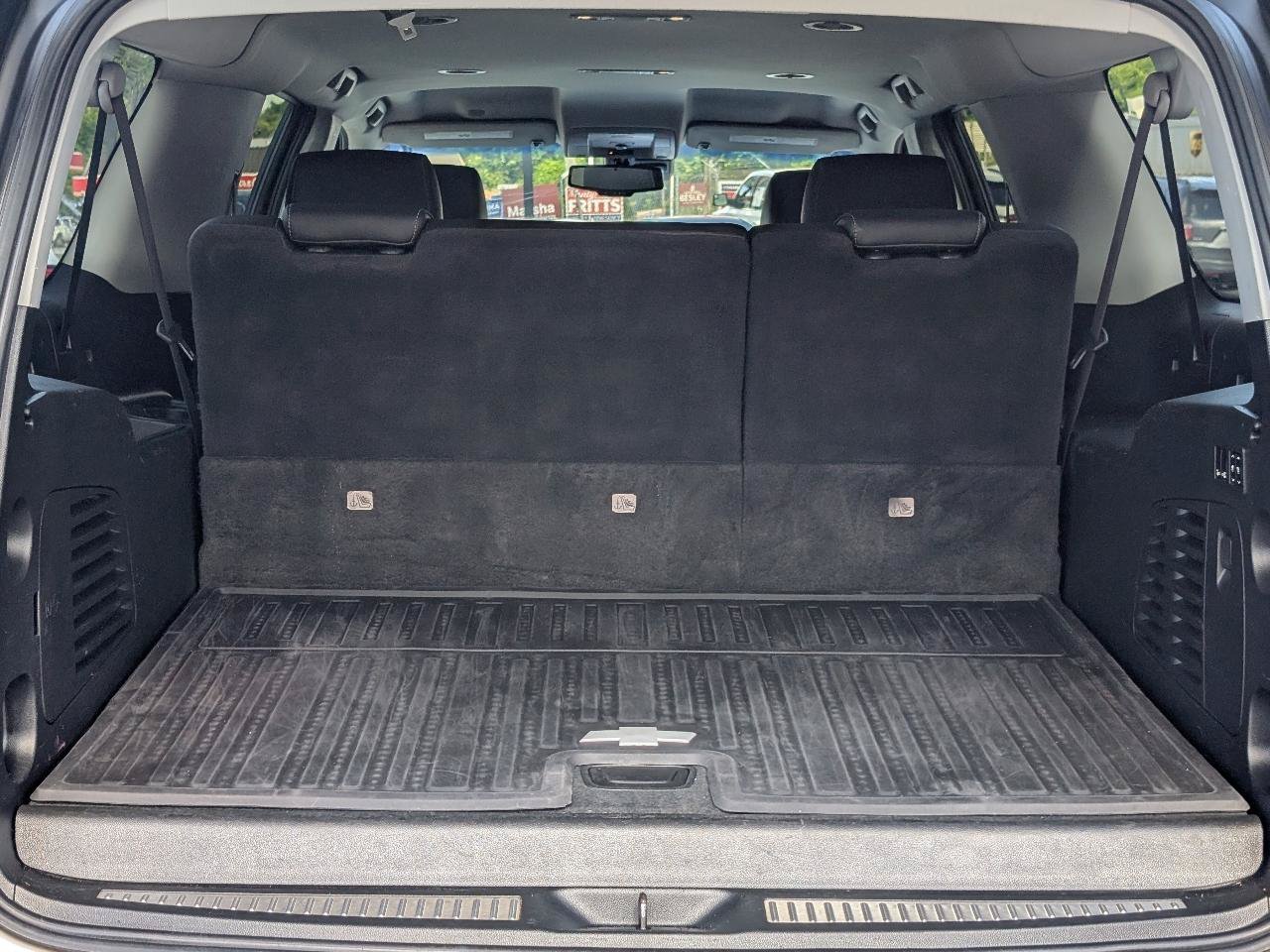 Used 2020 Chevrolet Suburban Premier RWD image 27