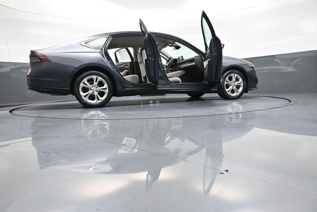 Used 2023 Honda Accord LX image 47