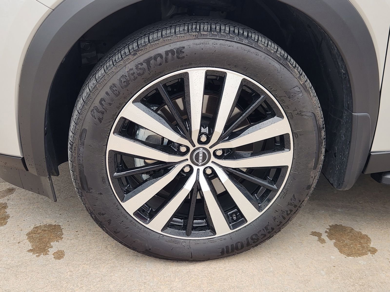 Used 2025 Nissan Pathfinder Platinum AWD/4WD image 15