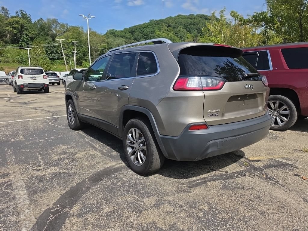 Used 2019 Jeep Cherokee Latitude Plus AWD/4WD image 6
