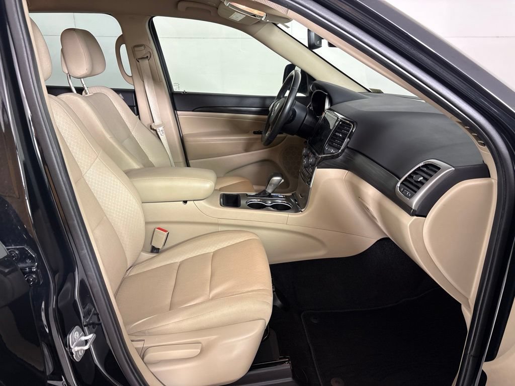 Used 2022 Jeep Grand Cherokee Laredo E RWD image 16
