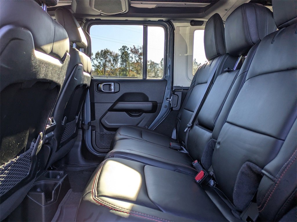 Used 2024 Jeep Wrangler Unlimited Rubicon image 16
