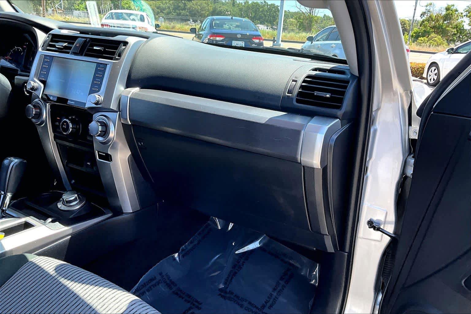Used 2021 Toyota 4Runner SR5 AWD/4WD image 18