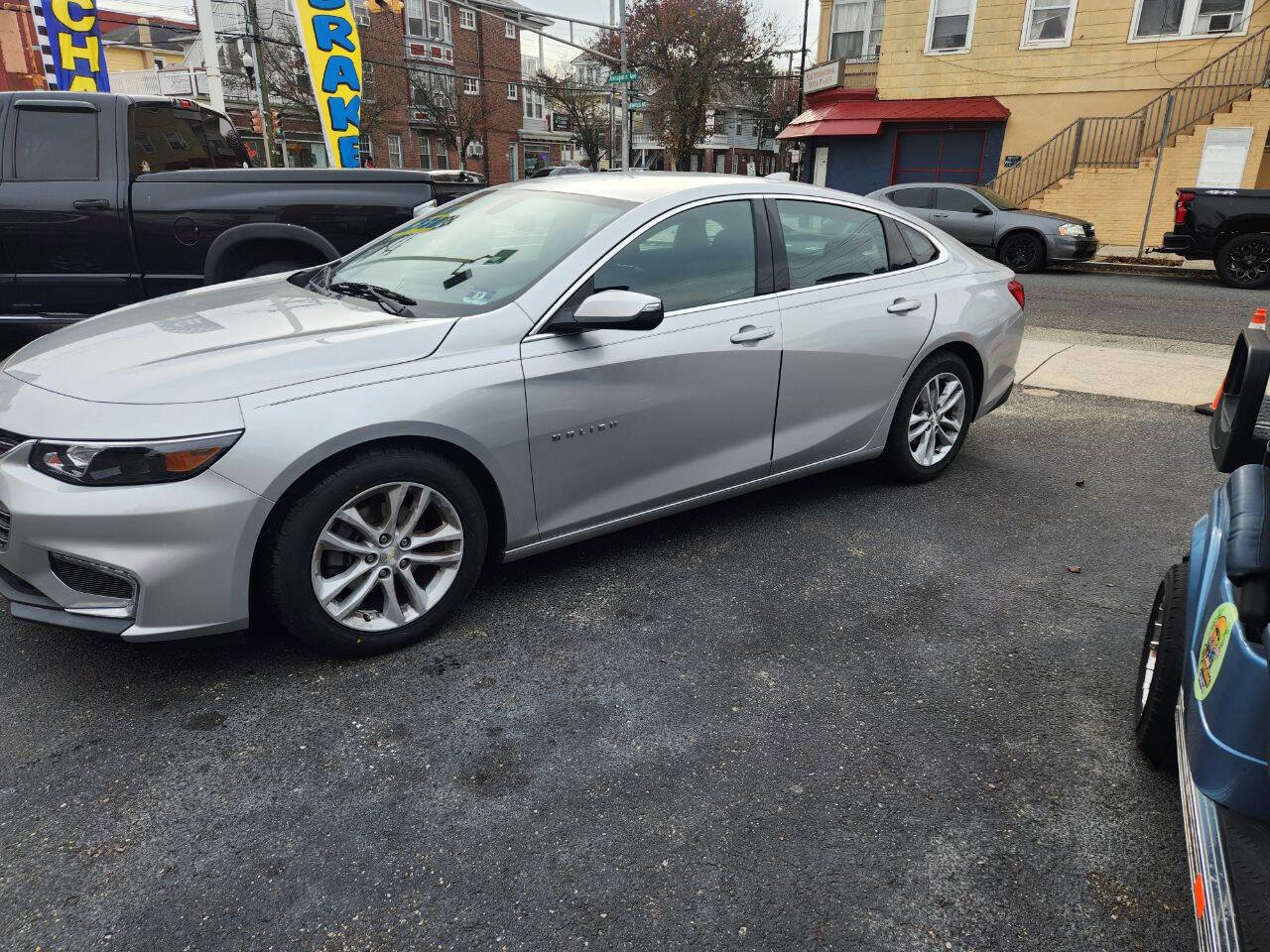 Used 2017 Chevrolet Malibu LT