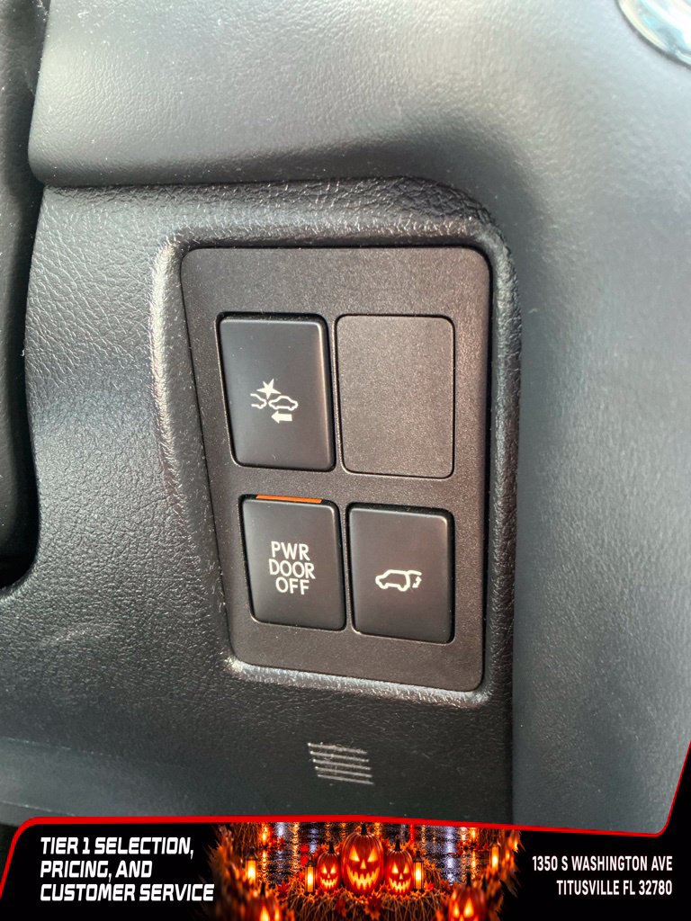 Used 2017 Lexus LX 570 4WD w/ Luxury Package image 36