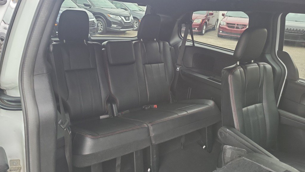 Used 2018 Dodge Grand Caravan GT FWD image 24