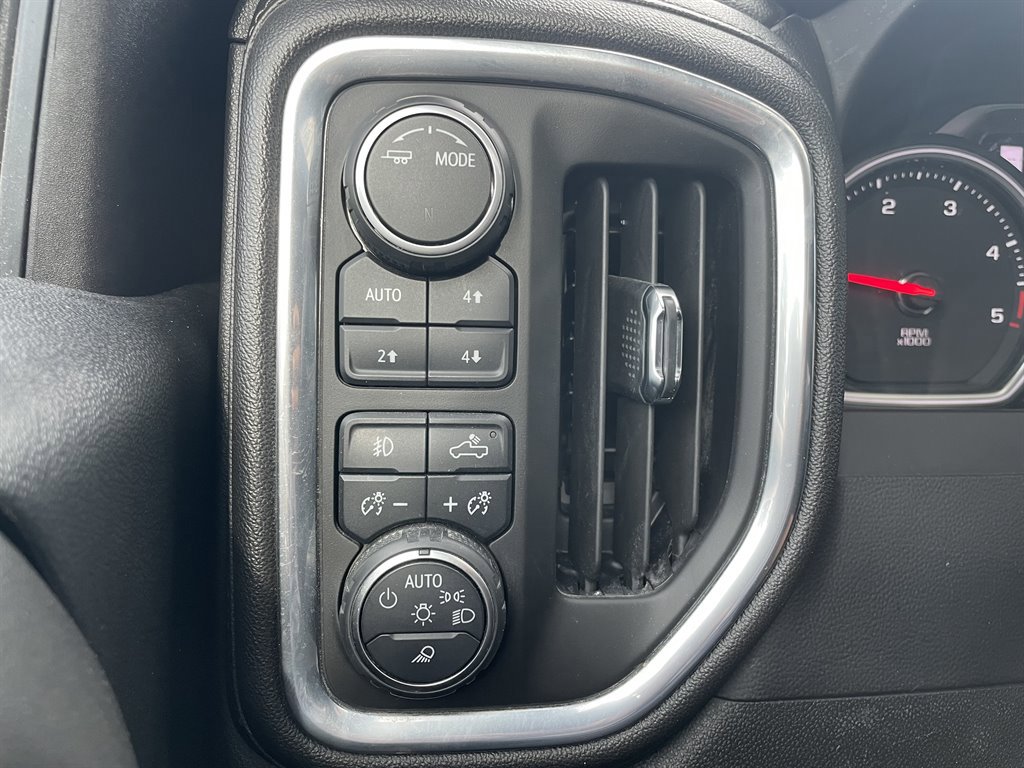 Used 2022 Chevrolet Silverado 3500 High Country w/ Safety Package II image 33