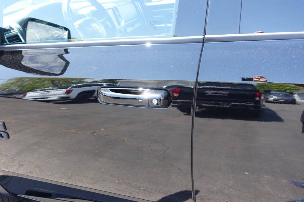 Used 2023 RAM 1500 Warlock AWD/4WD image 17