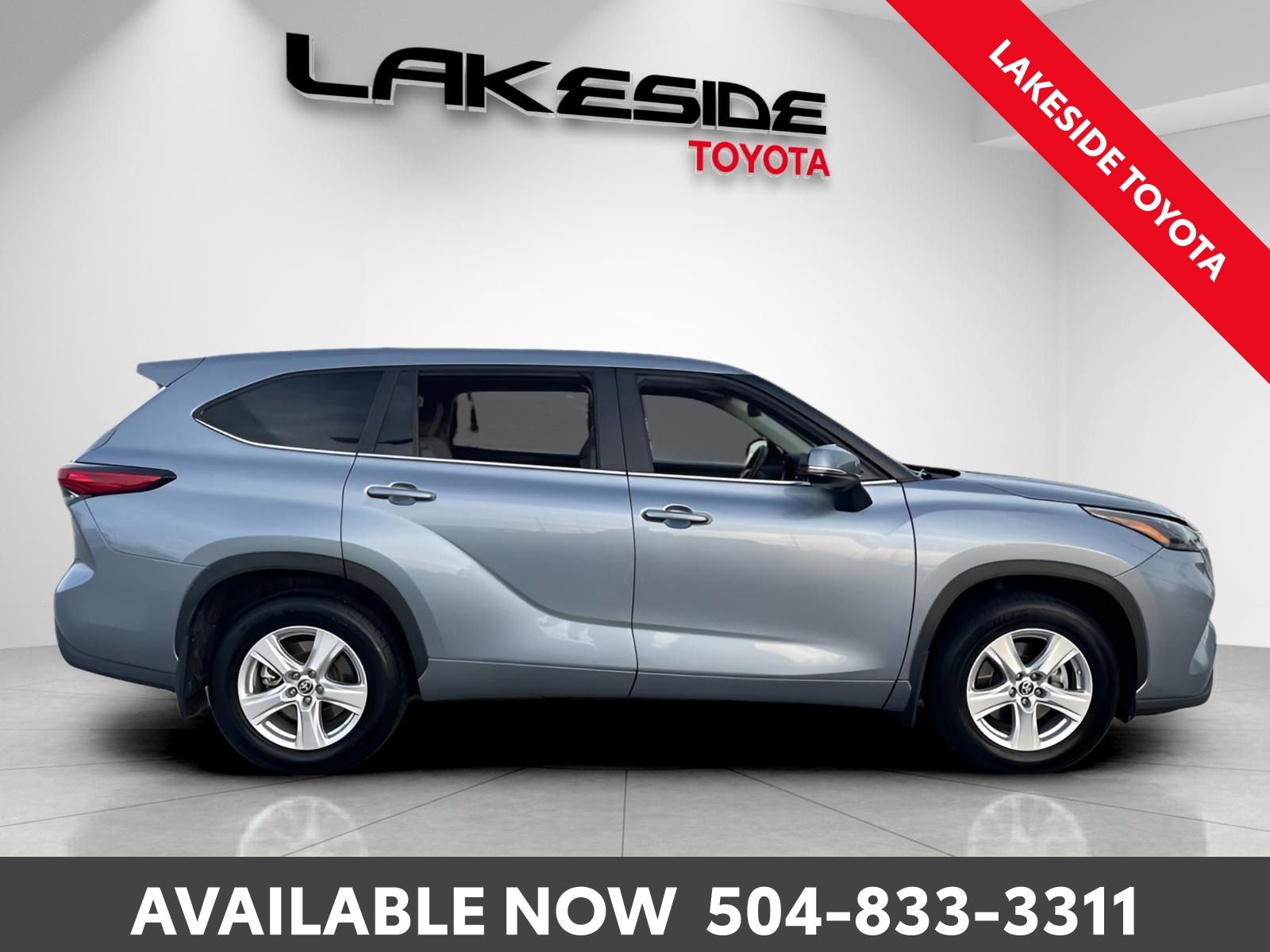 Used 2023 Toyota Highlander LE image 7